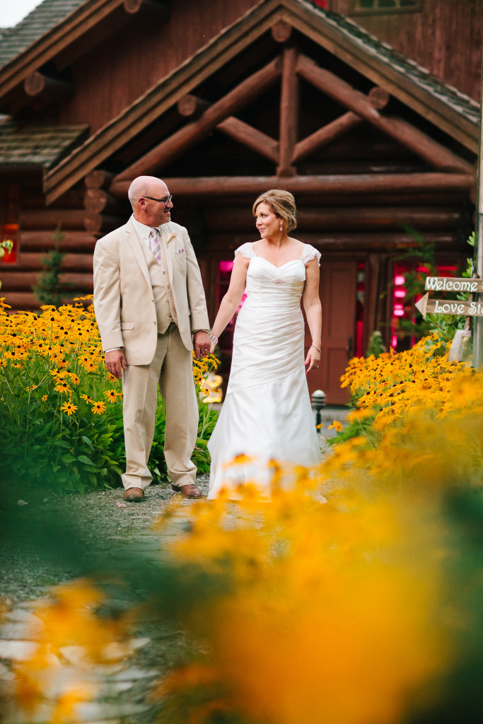 Crystal Lake Lodge Wedding Photos
